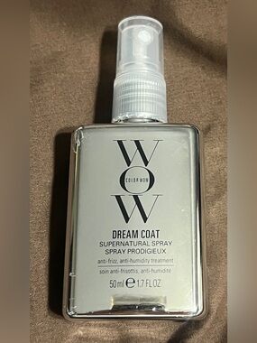 Color Wow Dream Coat Anti-Frizz Smoothing
Spray 50 mL/ 1.7 fl oz